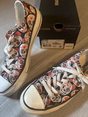 Converse Chuck Taylor All Star Low Sugar Skull Sneaker Women Size 8 With Box
